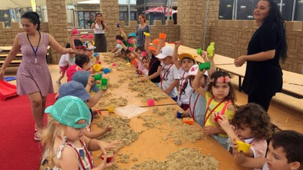 Minikler kum heykel sanatıyla tanıştı