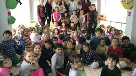 Miniklere halk müziği konseri