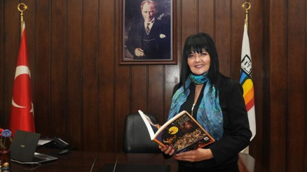 ADT Müdürü Sevinç Gediktaş, Yılın Tiyatro Kadını seçildi
