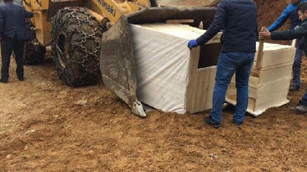 Eda öğretmen, Şemdinlili çocuklar ve sokak köpekleri için çabalıyor