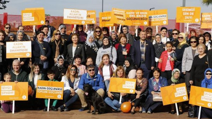 Ak Partili kadınlar şiddete turuncu çizgi çekti