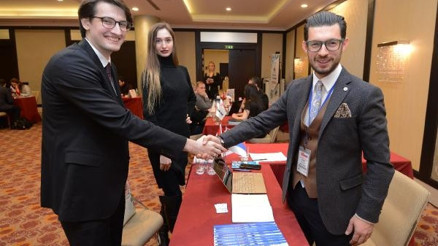Kimya Ur-Ge üyeleri, Rusya pazarına açılıyor