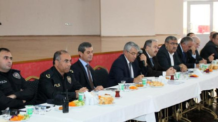 Manavgatta muhtarlar toplantısı