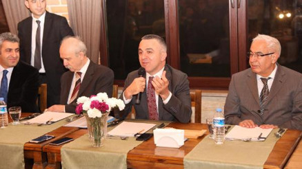 Vali Bilgin, muhtarlarla bir araya geldi
