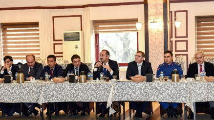Polat ve Akgül, muhtarlarla bir araya geldi