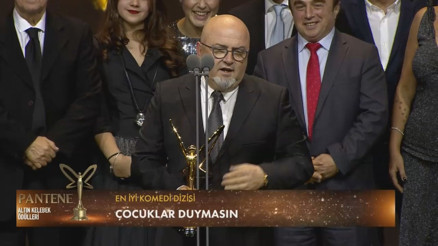 En iyi komedi dizisi : Çocuklar Duymasın / Birol Güven