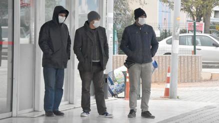 İzmirde kimyasal zehirlenme alarmı