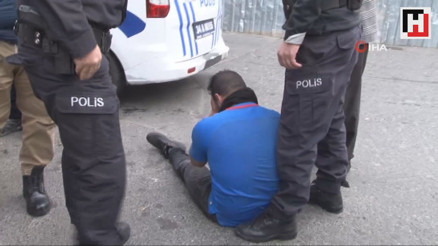 Yılbaşı gecesi aşırı alkol alan şahıs vatandaşlara saldırdı