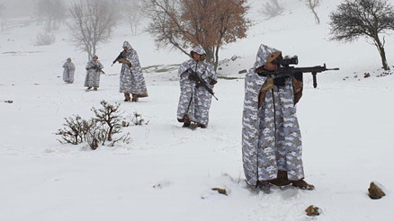 Camide saklanmış esrar ele geçirildi