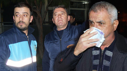 İzmirliler sokağa döküldü... Koku sızıntısını gaz kaçağı sandılar