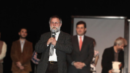 Ahmet Aziz Nesin hakkında yakalama kararı kaldırıldı Ahmet Aziz Nesin hakkında yakalama kararı kaldırıldı