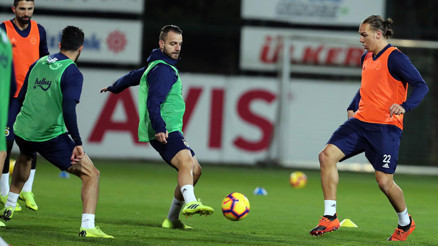 Fenerbahçeye çifte müjde Dönüyorlar...