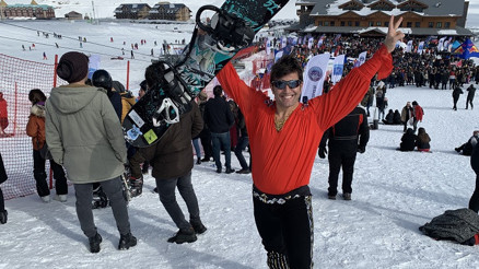 Buz gibi değil buzlu suya atladım