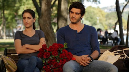 Hazal Kaya ve Burak Deniz arasında kriz