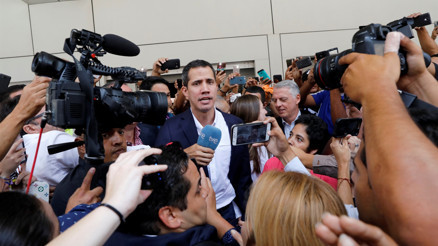 Guaido Venezuelaya döndü
