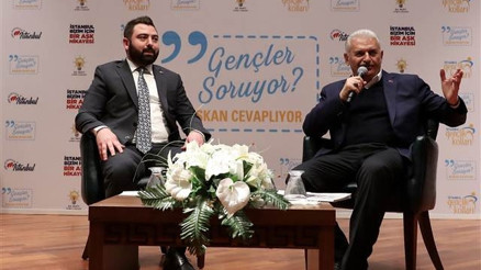 Binali Yıldırım, gençlerle buluştu