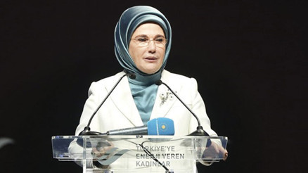 Enerji veren kadınlara ödül Enerji veren kadınlara ödül
