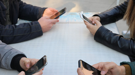 Gençleri teknoloji bağımlılığından kurtarıyorlar