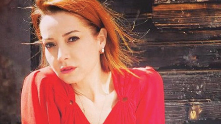 Ağrı’daki  çocuklara oynadı