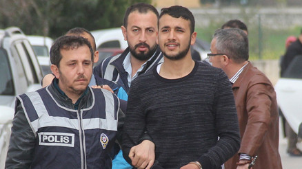 Halayda yan bakma kavgası