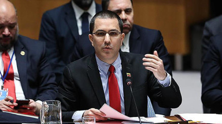 Venezueladan ABDli diplomatlara 72 saat süre