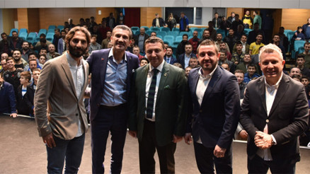 Nihat Kahveci anlattı, salon alkışladı