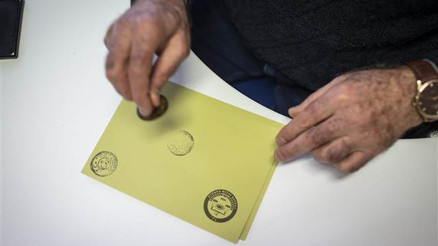 İllerimizden gelen seçim sonuçları dakika dakika haberimizde.. İşte tüm illerimizdeki son durum ve oy oranları İllerimizden gelen seçim sonuçları dakika dakika haberimizde.. İşte tüm illerimizdeki son durum ve oy oranları