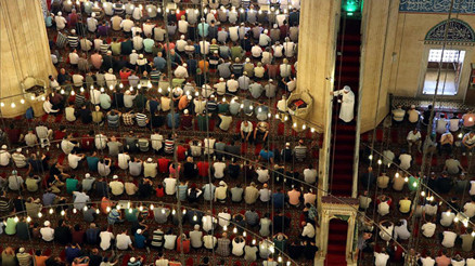 Yatsı namazı saat kaçta kılınacak İl il yatsı namazı saatleri