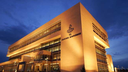 AYM’den Avukatlar Günü’nde avukatlara iyi haber