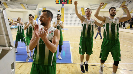 Bursaspor otobüsüne çirkin saldırı