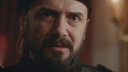 Attan düştüm, iki kemiğimi kırdım