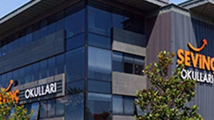 Sevinç Koleji öğrencilerinden derneklere destek