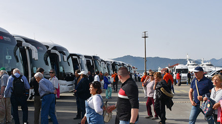 Bu görüntüler bugün çekildi... Akın akın geldiler