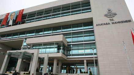 AYMden tutuklu gazeteciler kararı