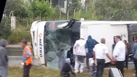 Son dakika... Milas’ta yolcu otobüsü devrildi, ölü ve yaralılar var