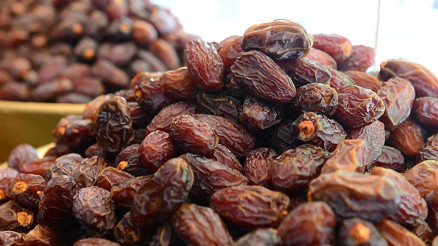 Hurmanın faydaları neler 1 hurma kaç kalori