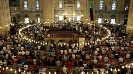 Teravih namazı saat kaçta Teravih namazı nasıl kılınır Teravih namazı saat kaçta Teravih namazı nasıl kılınır