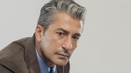 Bir şeyler çekip bana para ver diyorlar Bir şeyler çekip bana para ver diyorlar