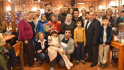 Ünlü isimler hastaların gönlünü fethetti