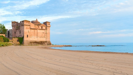 Roma’nın yanı başındaki ortaçağ şatosu artık bir hostel
