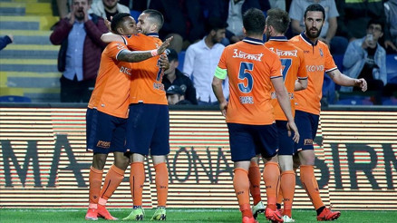 Medipol Başakşehir tarihi başarı peşinde