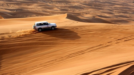 Çölde safari, AVM’de kayak, suni gölde sörf