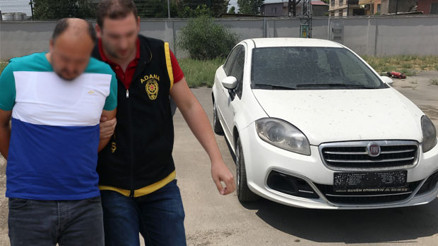 3 otomobili çekiciye yükletip çalmış