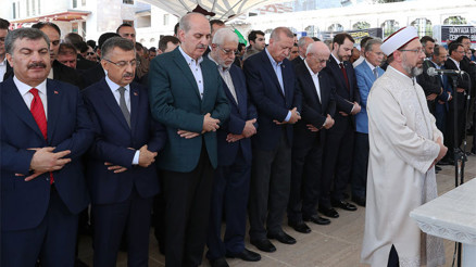 Cumhurbaşkanı Erdoğan: Mursinin naaşından korkacak kadar hafifler