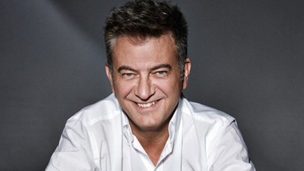 Aslında her şey aşktan Aslında her şey aşktan