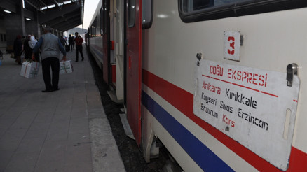 Bakan Turhan: Doğu Ekspresi, geçen yıl 436 bin 755 kişiyi ağırladı Bakan Turhan: Doğu Ekspresi, geçen yıl 436 bin 755 kişiyi ağırladı