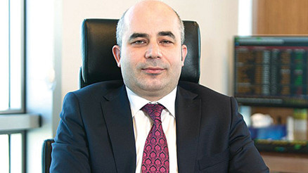 Merkez’de Çetinkaya gitti, Uysal geldi