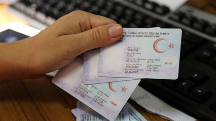 Ehliyet ve kimliğini değiştirmeyenler dikkat Zaman daralıyor