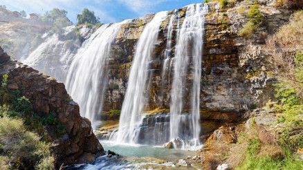 Yaz tatilinin vazgeçilmez rotası: Tortum Şelalesi
