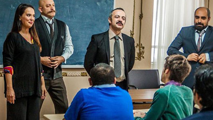 Öğrenci İşleri filminin oyuncuları kimler Öğrenci İşleri filminin oyuncuları kimler